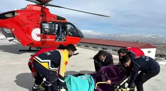 Van'da rahatsızlanan hamile kadın ambulans helikopterle hastaneye ulaştırıldı