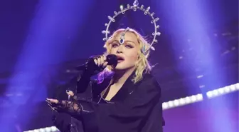 İki hayranı konsere geç çıktığı için şarkıcı Madonna'ya dava açtı