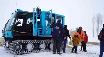 Erzurum'da kar ve tipi nedeniyle mahsur kalan öğrenciler kurtarıldı