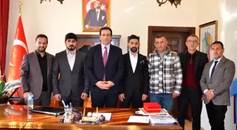 Söğüt ilçesinde yardımsever iş insanlarına plaket takdim edildi