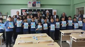 Sinop'ta Öğrenciler Karnelerini Aldı