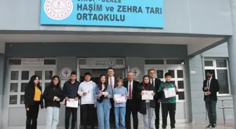 Sinop'un Gerze ilçesinde öğrenciler karnelerini alarak yarıyıl tatiline başladı