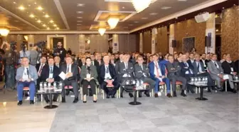 Adana'da düzenlenen sempozyumda deprem riskli yapılar tartışıldı