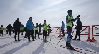 Türkiye Kayaklı Koşu Eleme Yarışması Yüksekova'da Son Buldu