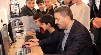AK Parti Tokat Belediye Başkan Adayı Eyüp Eroğlu, TÜGVA Tokat İl Temsilciliğinde Gençlerle Buluştu