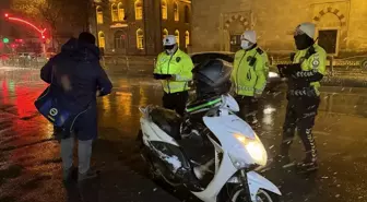 Edirne'de Kar Yağışı Nedeniyle Motosiklet Trafiğe Yasaklandı