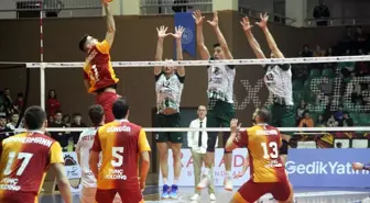 Galatasaray HDI Sigorta, Kuşgöz İzmir Vinç Akkuş Belediyespor'a 3-2 yenildi