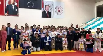 Sinop Gerze Halk Eğitim Merkezi Judo Kursu Öğrencileri 41 Madalya Kazandı