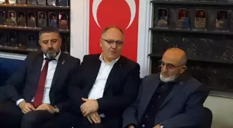 AK Parti Sivas Belediye Başkanı Hilmi Bilgin, Şehitler Aileleri ve Gaziler Derneği'ni ziyaret etti