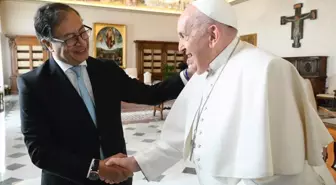 Kolombiya Cumhurbaşkanı Gustavo Petro, Papa Franciscus ile görüştü