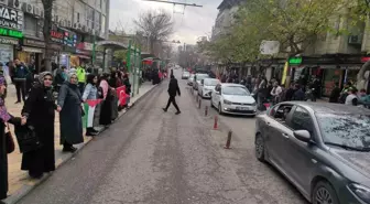 Şanlıurfa'da İsrail'e tepki göstermek için insan zinciri oluşturuldu