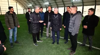 Yeşilyurt Belediye Başkanı Mehmet Çınar, Yakınca Spor Adası'ndaki spor alanlarını inceledi