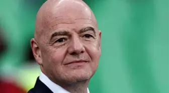 FIFA Başkanı Taraftarları Irkçı Tezahürat Yapan Takımların Hükmen Mağlup Sayılmasını İstiyor