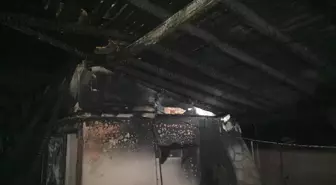Hatay'ın Belen ilçesinde çatı yangını: 3 katlı apartmanda hasar oluştu