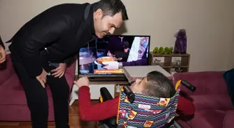 Murat Kurum, engelli çocuğu ziyaret etti ve kentsel dönüşüm mesajı verdi