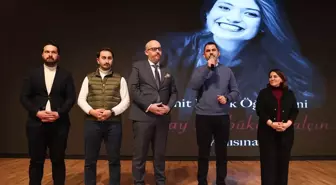 Murat Kurum, Aybüke öğretmenin hayatını anlatan film gösterimine katıldı