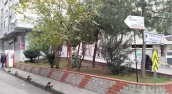 İzmir'de parkta bıçaklama olayı: Bir kişi hayatını kaybetti