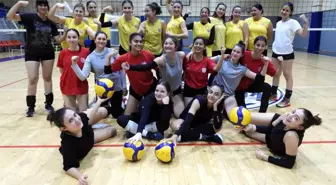 Kepez Belediyesi Spor Kulübü Bayan Voleybol Takımı, Bayanlar Bölgesel Lig'e hazırlanıyor