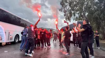 Kuşadasıspor Taraftarlarına Taşlı Saldırı