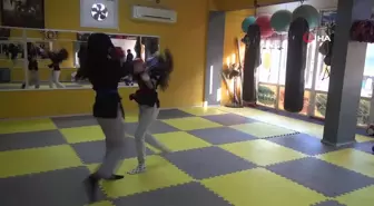 Ön yargıyı yıkan genç sporcular, 'kızlar yapamaz' diyenlerin lafını hiçe sayarak dünya şampiyonu oldular
