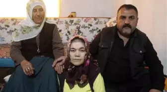 84 yaşındaki anne, zihinsel engelli kızına tek başına bakıyor