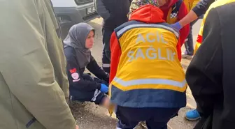 Adıyaman'da Ambulans ile Otomobil Çarpışması: 2 Yaralı
