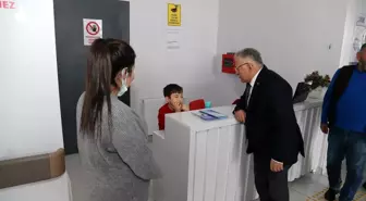 Başkan Büyükkılıç, Döndü-Şükrü Karaca Aile Sağlığı Merkezi'ni ziyaret etti