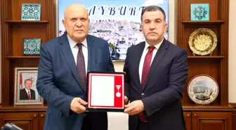 Bayburt Belediyesine Türk Silahlı Kuvvetlerini Güçlendirme Vakfı'na Altın Madalya Beratı Verildi