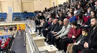 Bilecik Belediyesi Voleybol Spor Kulübü lideri devirdi