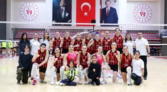 Çiftlikköy Belediyespor Kadın Voleybol Takımı Grup Liderliğini Sürdürdü