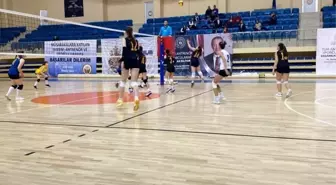 Bozüyük Belediyesi Eğitim ve Spor Kulübü Yıldız Kız Voleybol Takımı Final Grubuna Yükseldi