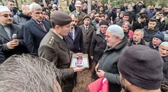 Kalp krizi sonrası hayatını kaybeden 31 yaşındaki Uzman Çavuş Samsun'da toprağa verildi