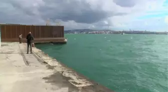 Seyyar Satıcı, Denize Düşen Yolcuyu Kurtardı