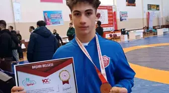 Kepez Belediyesi Spor Kulübü Altyapısından Yetişen Sporcu Bronz Madalya Kazandı