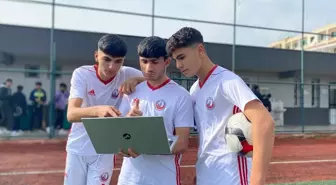 Mersin'de Amatör Futbolcular Yılın Kareleri Oylamasında Tercih Yaptı