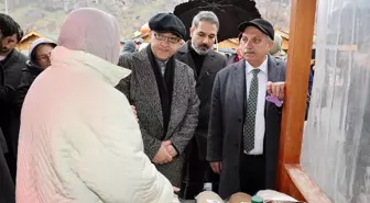 AK Parti Kayseri Milletvekili ve Talas Belediye Başkanı Maharetli Eller Kadın Üretici Pazarı'nı Ziyaret Etti