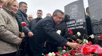 CHP Genel Başkanı Özgür Özel, Kamer Genç'i mezarı başında anıldı