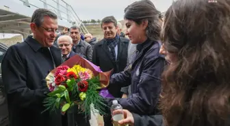 CHP Genel Başkanı Özgür Özel, Kamer Genç'in anma törenine katıldı