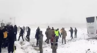 Sarıkamış'ta zincirleme kaza: 2 kişi hayatını kaybetti