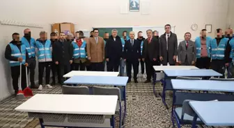 Konya'da Denetimli Serbestlik Müdürlüğü tarafından okullarda temizlik ve bakım çalışması yapılıyor