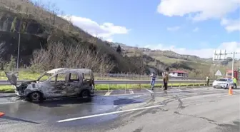 Ordu'da Torununu Hastaneye Götürürken Motoru Alev Alan Araç Kullanılamaz Hale Geldi