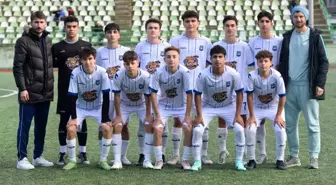 Yunusemre Belediyespor U16 Futbol Takımı Türkiye Şampiyonası'na Avantajlı Başladı