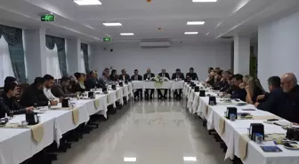 AK Parti Muğla Büyükşehir Belediye Başkan adayı Aydın Ayaydın, Marmaris'te ziyaretlerde bulundu