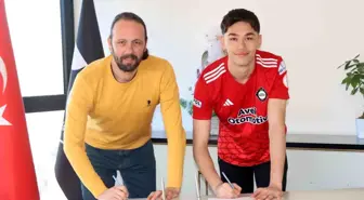 Altay, altyapısından yetişen Ulaş Hasan Özçelik ile profesyonel sözleşme imzaladı