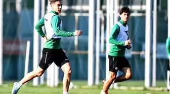 Bursasporlu Futbolcuların Moralli Olduğu Gözlendi