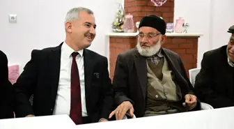 Yeşilyurt Belediye Başkanı Mehmet Çınar, 'Vefa Buluşmaları' kapsamında yaşlı vatandaşları misafir etti