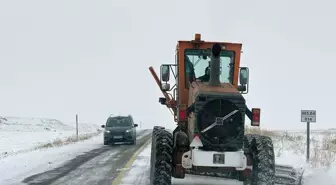 Erzurum, Ağrı, Iğdır ve Kars'ta Kar ve Tipi Nedeniyle 360 Yerleşim Yerine Ulaşım Sağlanamıyor