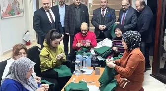 Gediz Halk Eğitimi Merkezi Filistinlilere Kıyafet Yardımı Gönderdi