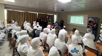 Isparta İl Jandarma Komutanlığı, fabrika işçilerine eğitim verdi