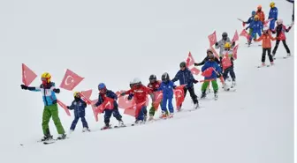 Karın Yıldızları Sarıkamış'ta Kayak Eğitimi Alıyor